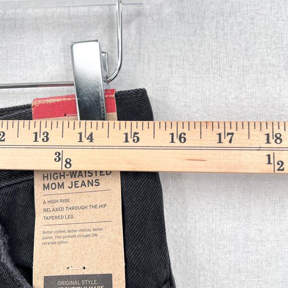 LEVIS Sliced High Waisted Mom Jean Womens 29 X 27 Black Tapered Rigid Denim NEW - Picture 16 of 16